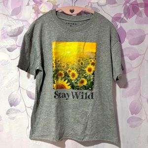 Awake Sunflower T-shirt Size M